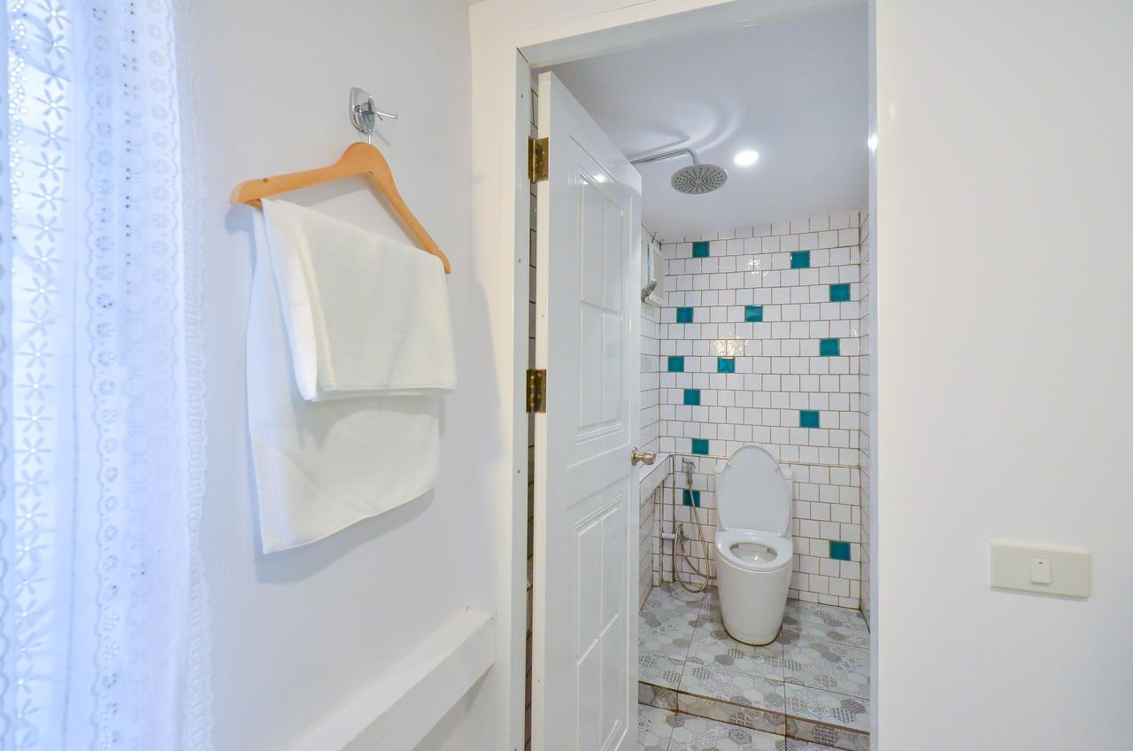 Baan Baan Hostel - Sha Plus Phuket Dış mekan fotoğraf